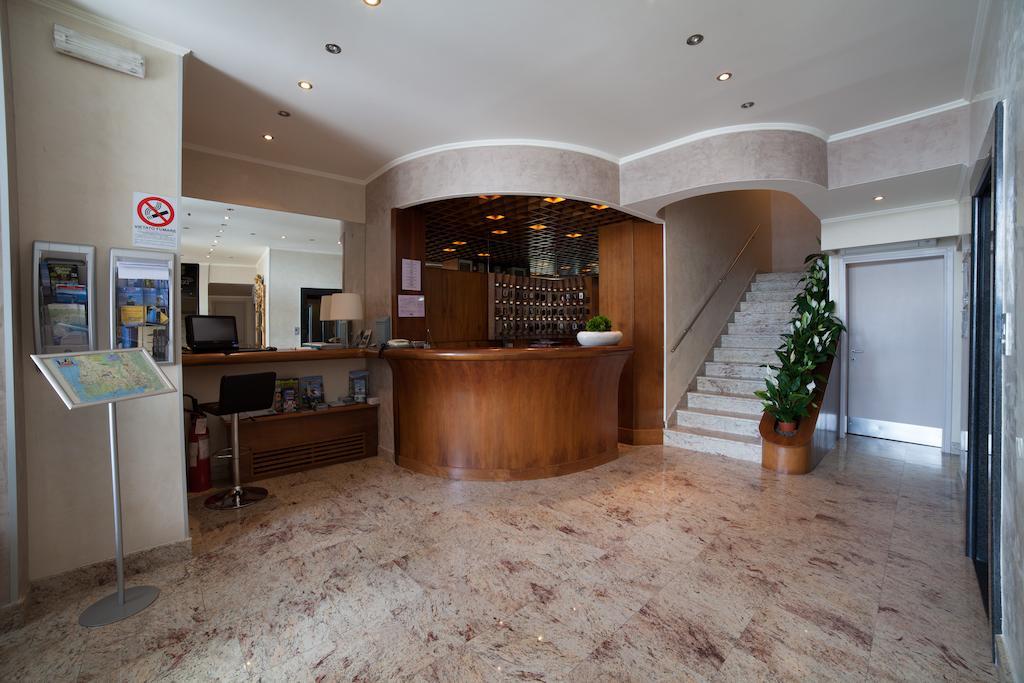Albergo Miralago Βερμπάνια Εξωτερικό φωτογραφία