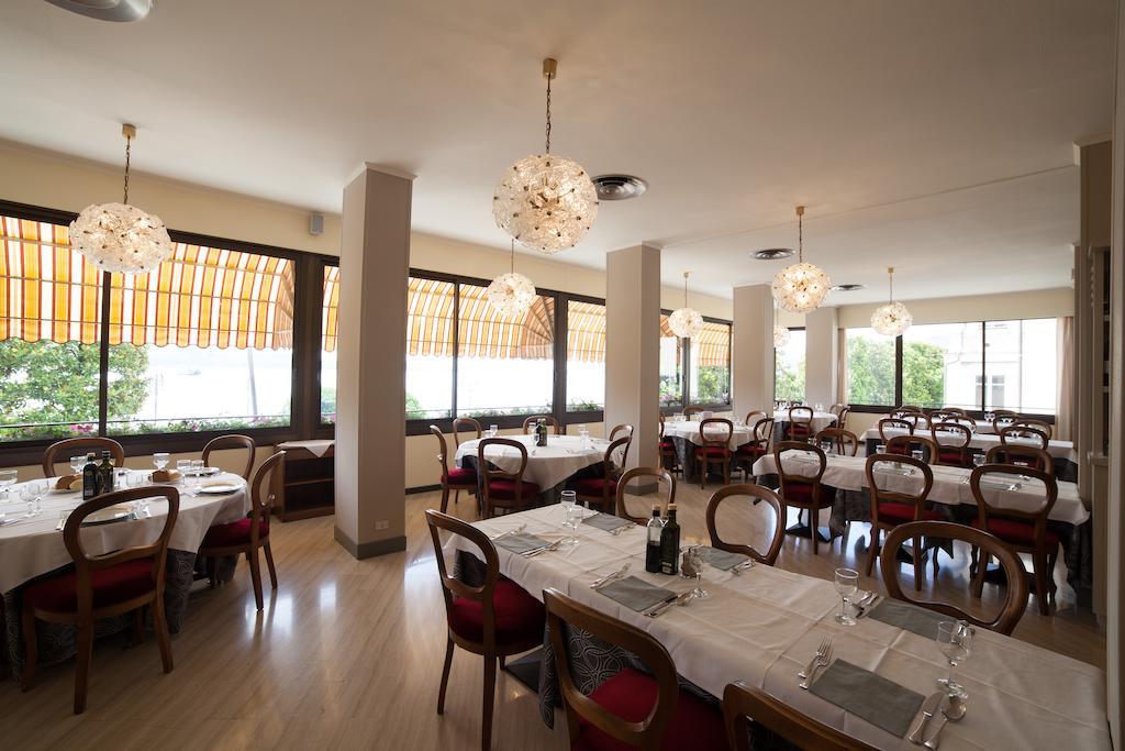 Albergo Miralago Βερμπάνια Εξωτερικό φωτογραφία